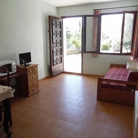 House Les Treilles